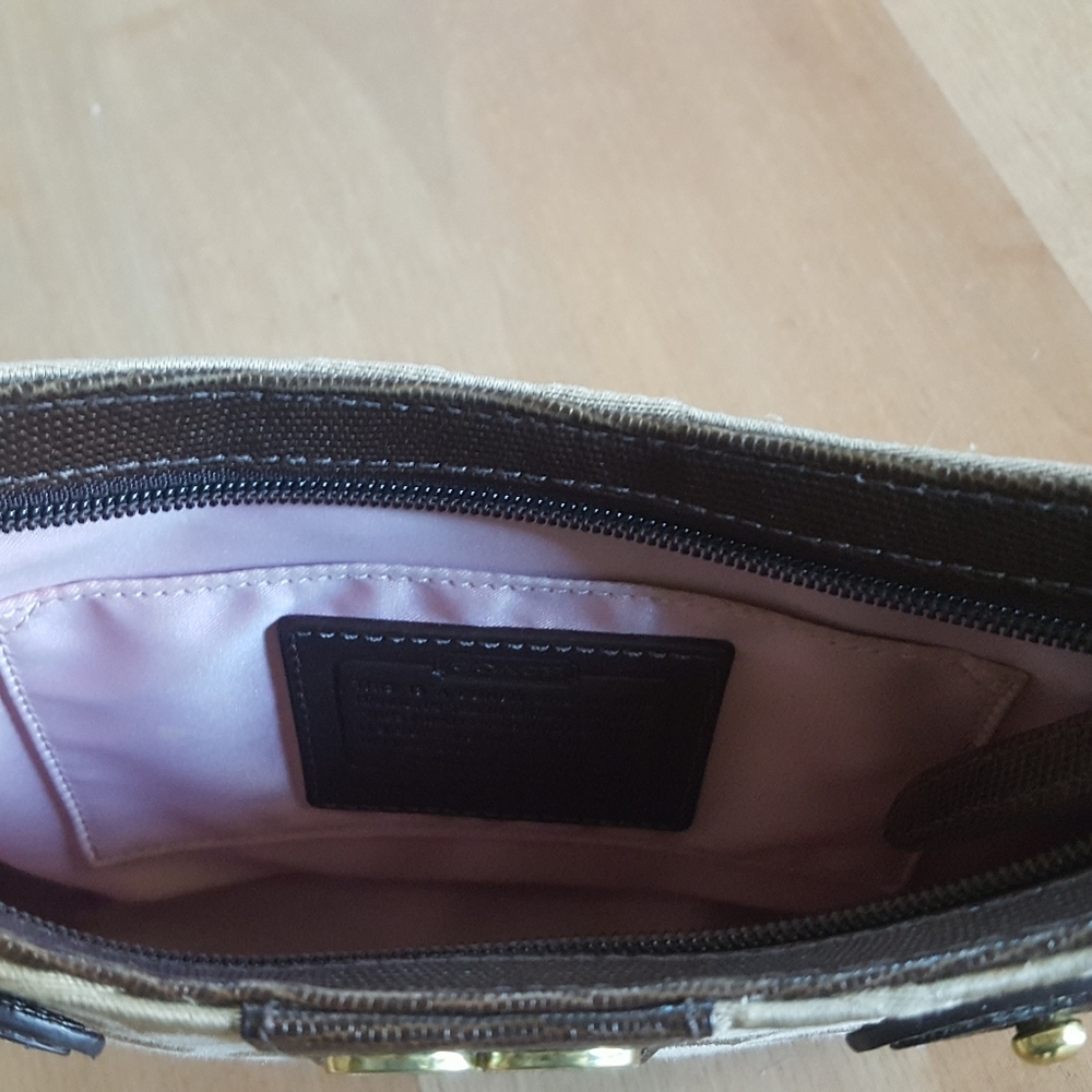 Coach Purse - Picture 5 of 7